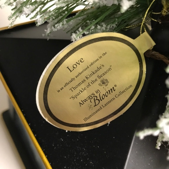 Bradford Exchange Thomas Kinkade Illuminated Holiday Centre Piece Lantern - Picture 10 of 11